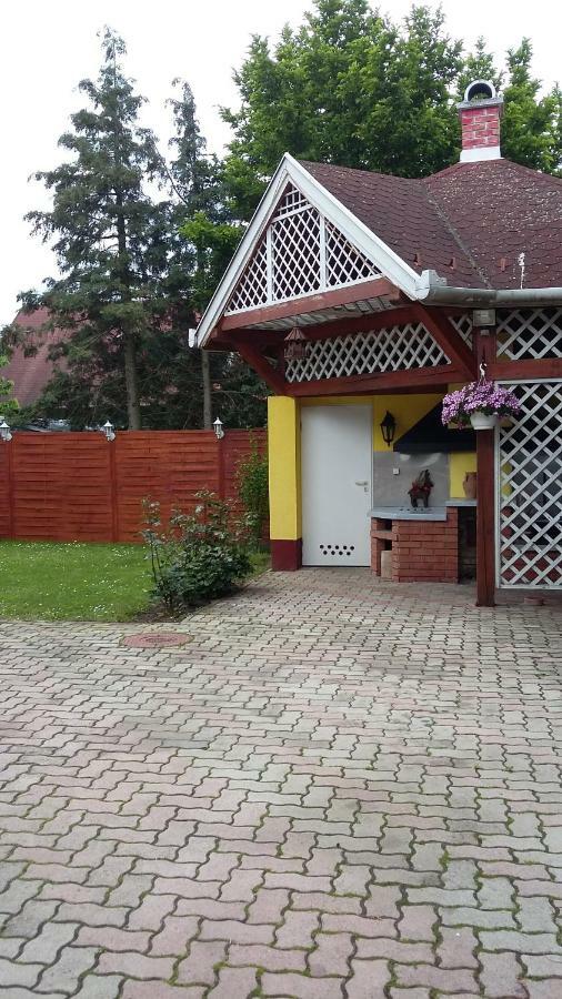 Готель Napfuerdo Vendeghaz Мезйокйовешд Екстер'єр фото